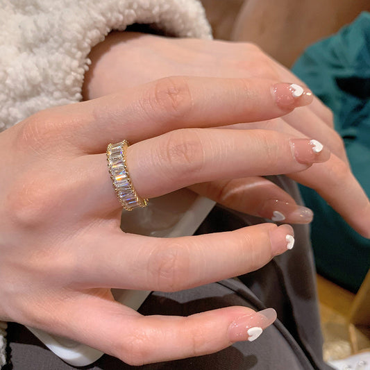 Light Luxury Ring